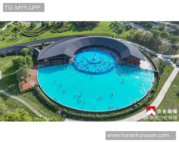 夏季畅享清凉 泳池必备用品推荐让你的泳池派对更精彩